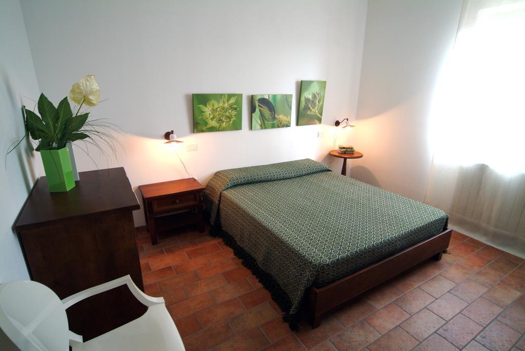 Agriturismo Casale Le Selvette Ripa Chambre photo